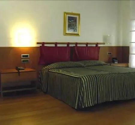 Hotel Grand Leon D'oro 4*