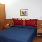 グランド レオン ドオロ ホテル 4*