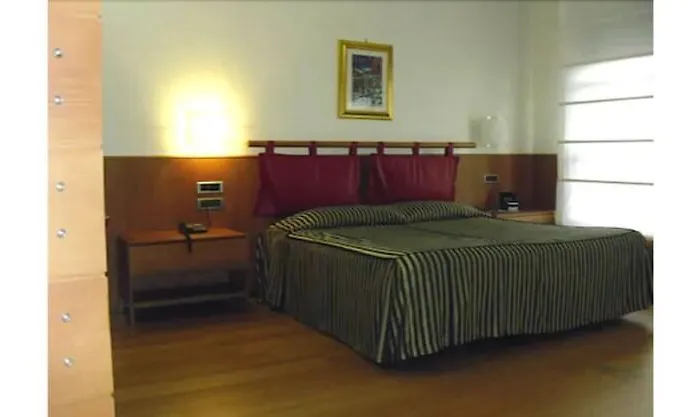 מלון Il Leon D'Oro Bari - By Farace Hotels 4*